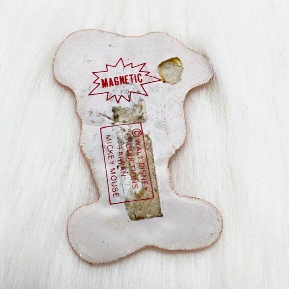 🔮 5/$25 Vintage 1970s‎ Mickey Mouse Baseball Puffy Magnet - Picture 3 of 3